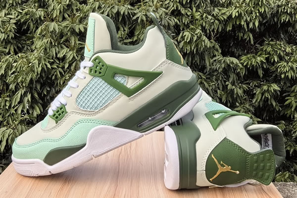 Air Jordan 4 Retro 39